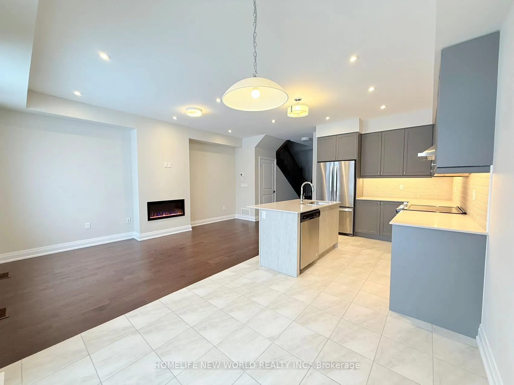 Photo 10 of 805 Smoothwater Lane, Pickering, Rural Pickering — HOMEH