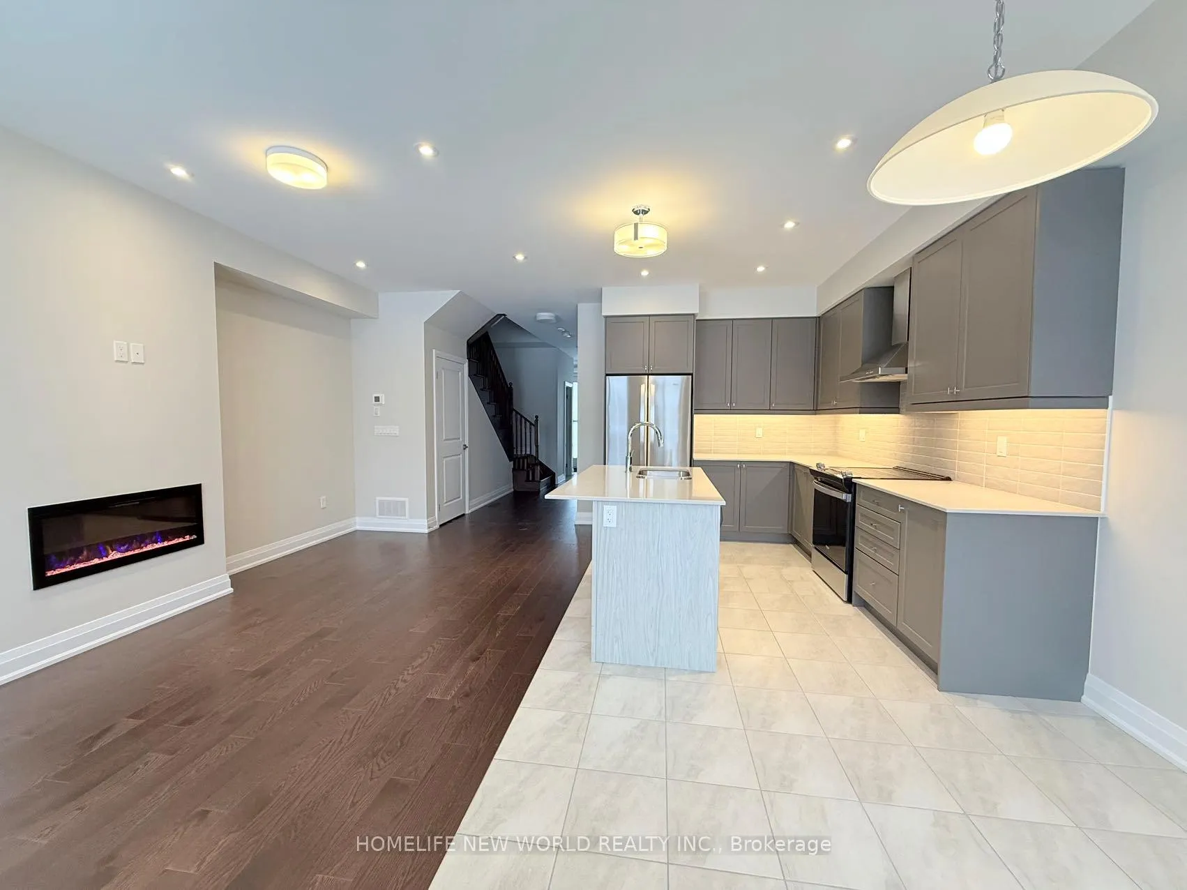 Photo 11 of 805 Smoothwater Lane, Pickering, Rural Pickering — HOMEH