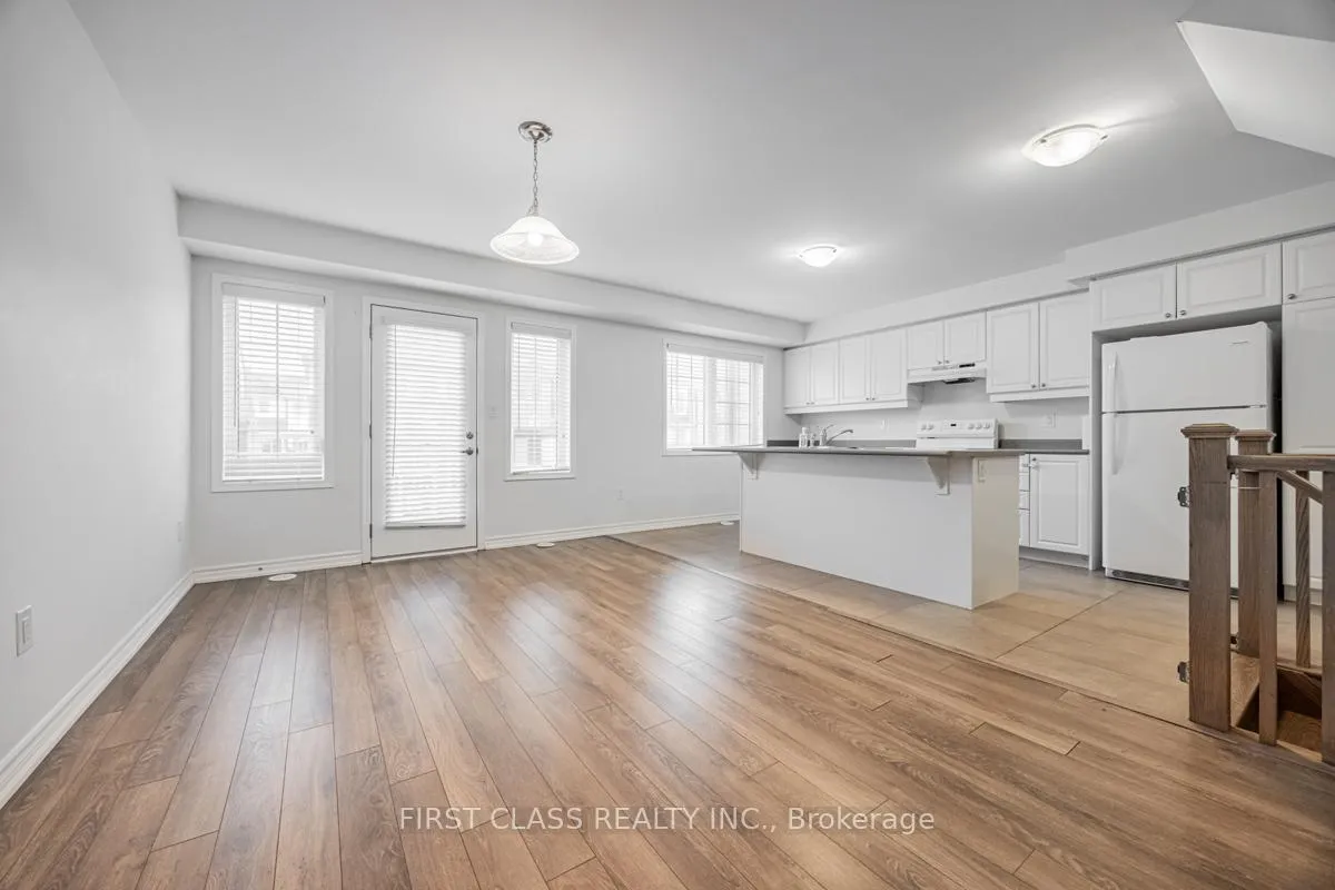 Photo 10 of 23 Bluegill Crescent, Whitby, Lynde Creek — HOMEH
