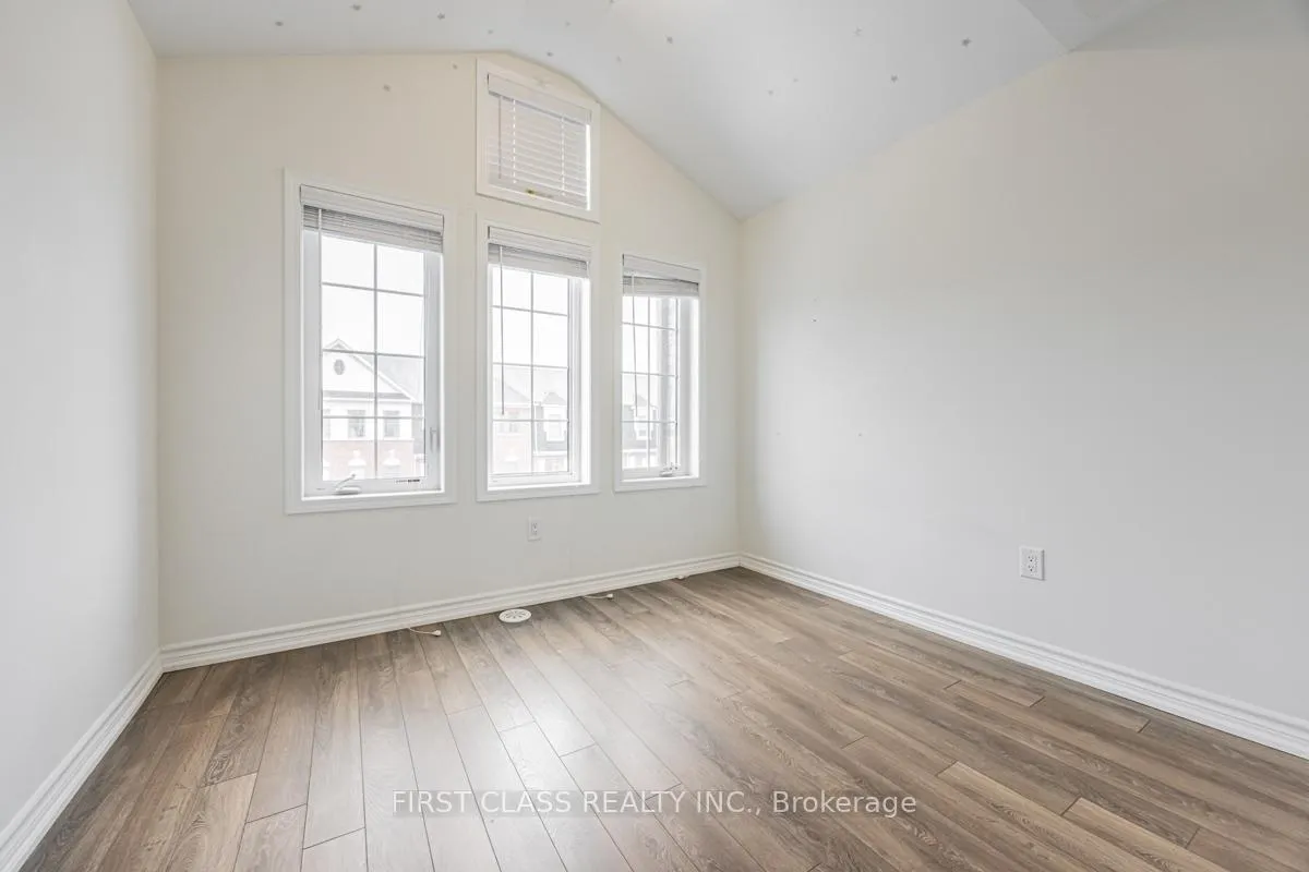 Photo 20 of 23 Bluegill Crescent, Whitby, Lynde Creek — HOMEH