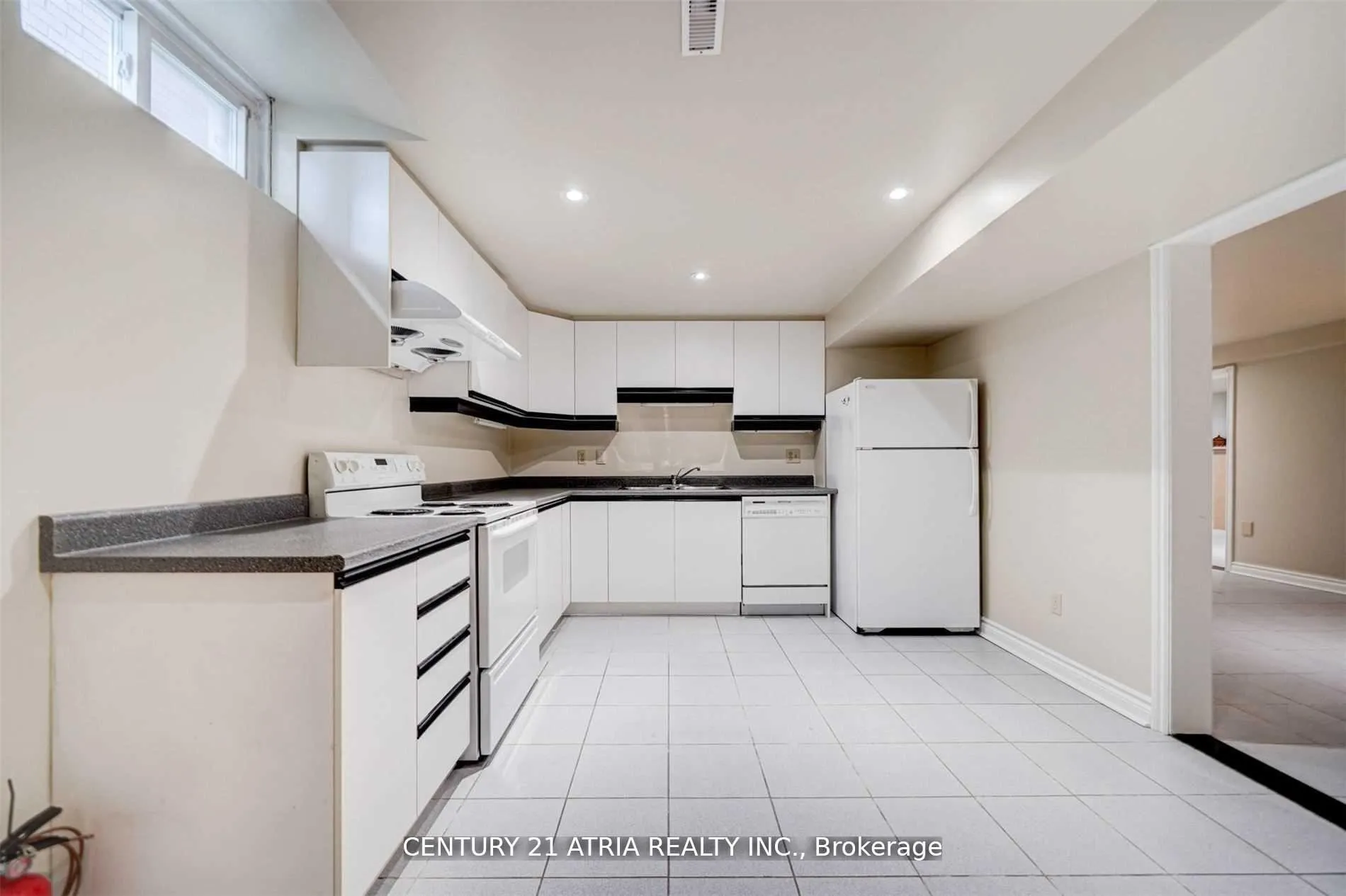 Photo 10 of Unit Bsmt, 53 Cherhill Drive, Vaughan, Maple — HOMEH
