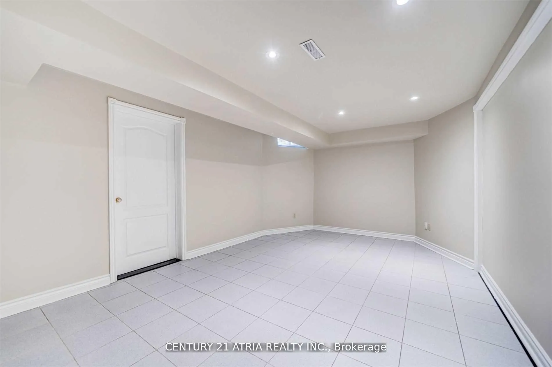 Photo 18 of Unit Bsmt, 53 Cherhill Drive, Vaughan, Maple — HOMEH