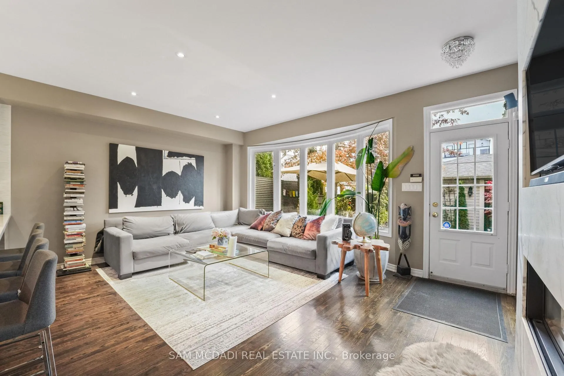 Photo 15 of 37 Winners Circle, Toronto, The Beaches — HOMEH