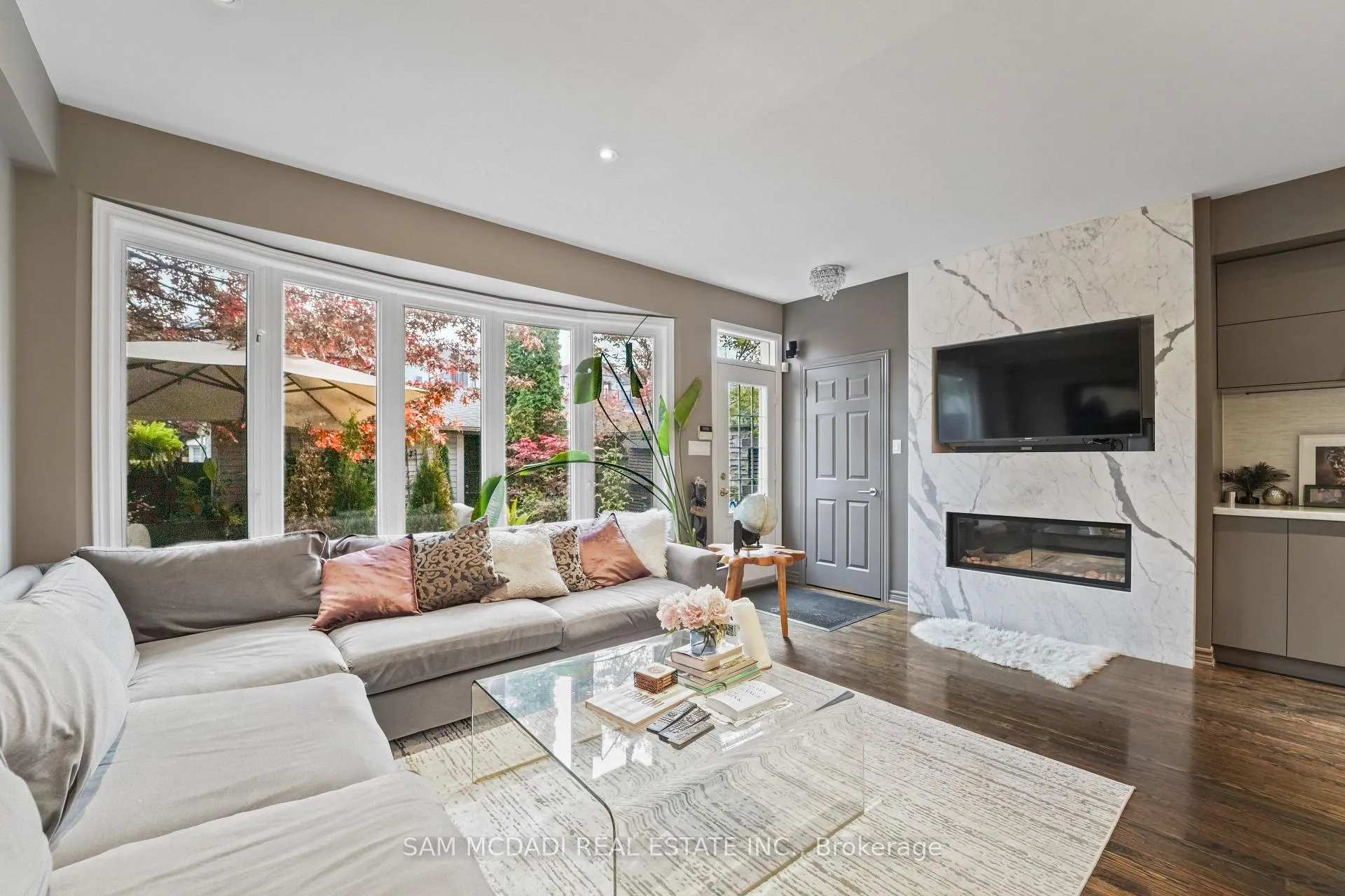 Photo 16 of 37 Winners Circle, Toronto, The Beaches — HOMEH