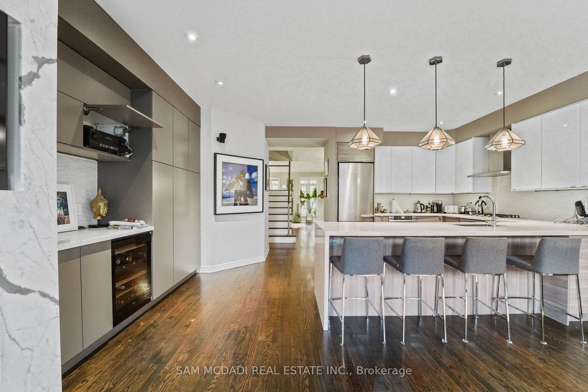 Photo 18 of 37 Winners Circle, Toronto, The Beaches — HOMEH