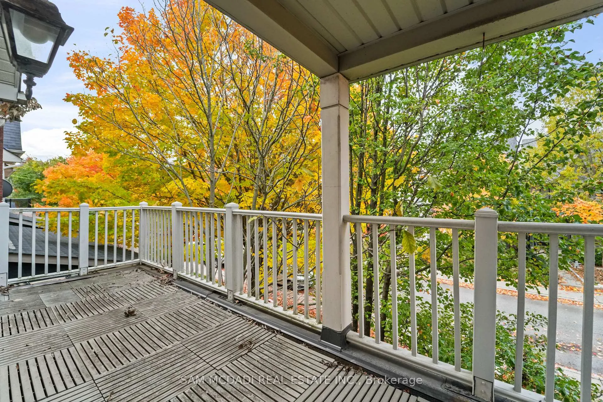 Photo 23 of 37 Winners Circle, Toronto, The Beaches — HOMEH