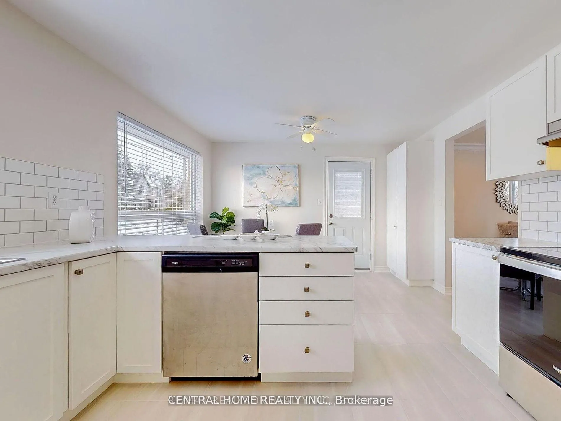 Photo 8 of 29 Alanadale Avenue, Markham, Bullock — HOMEH