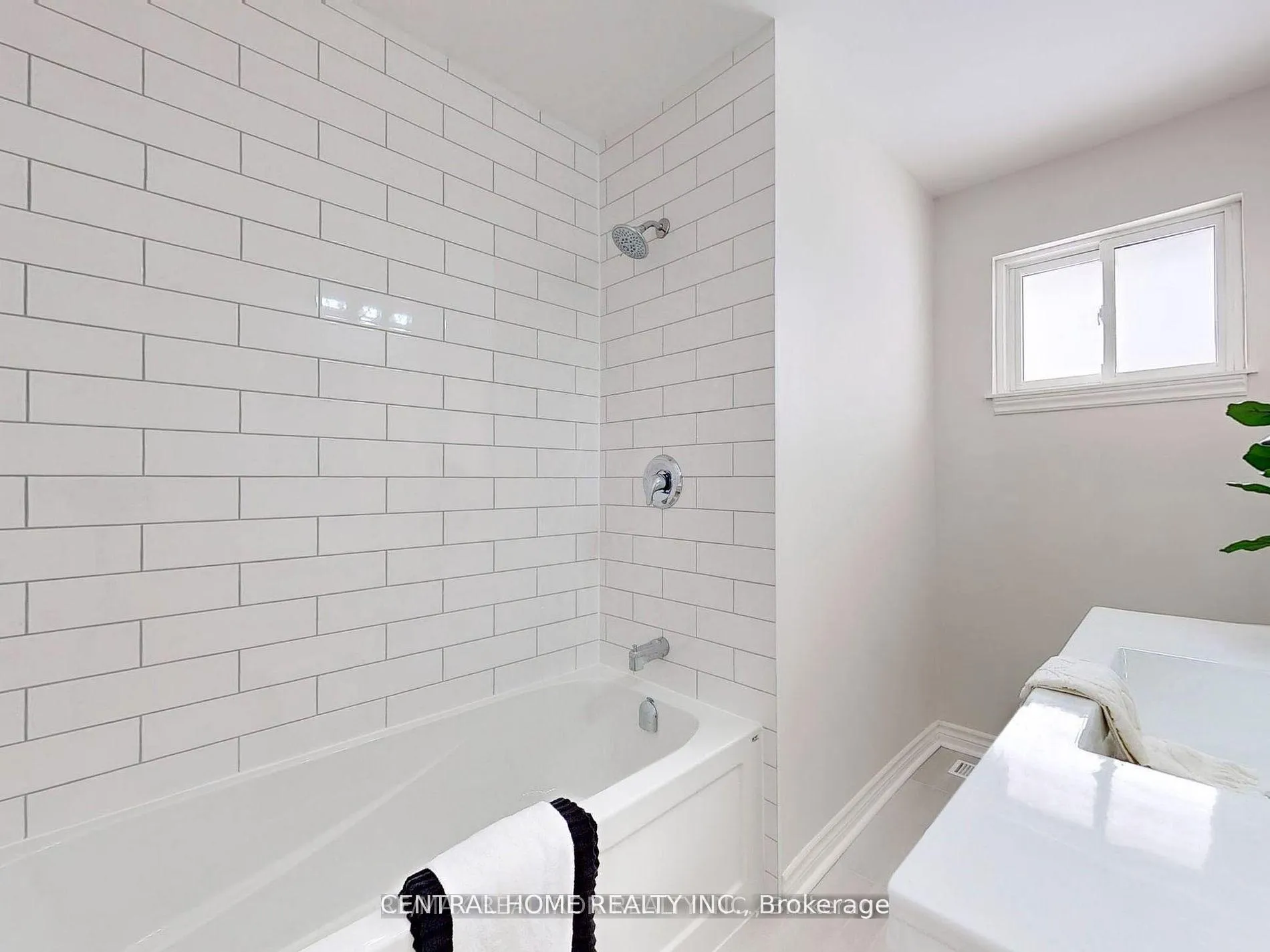Photo 16 of 29 Alanadale Avenue, Markham, Bullock — HOMEH