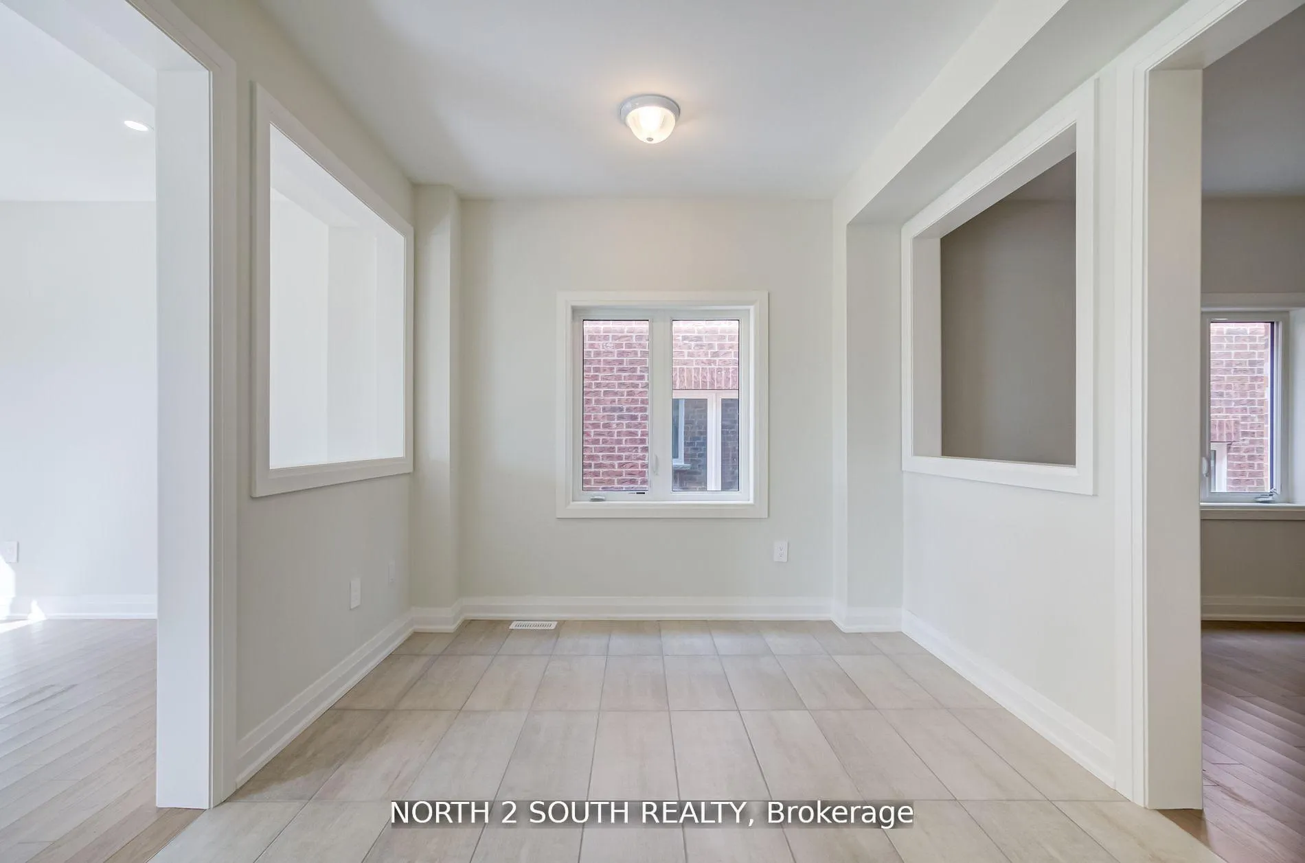 Photo 10 of 34 Virro Court, Vaughan, West Woodbridge — HOMEH