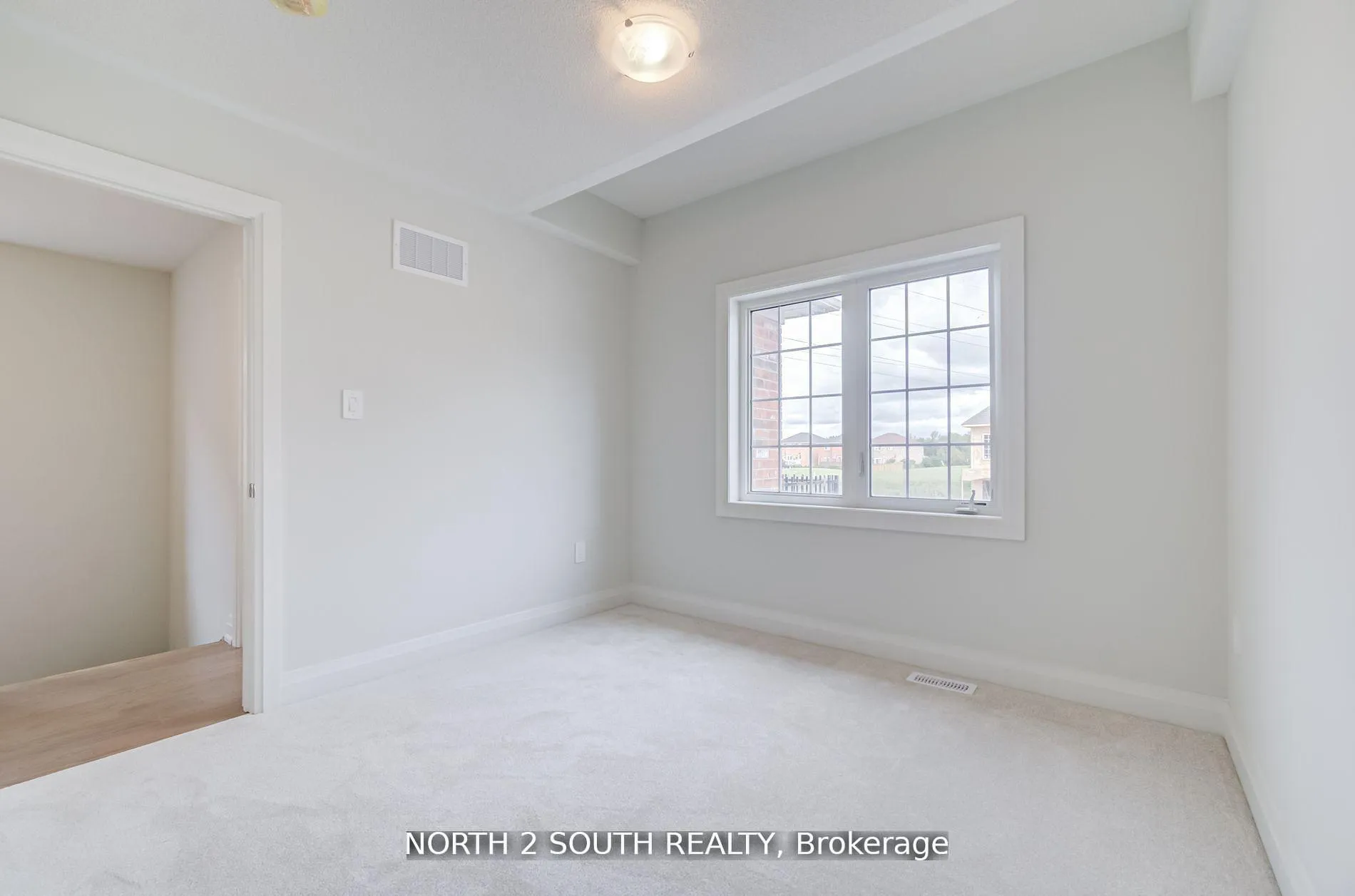 Photo 20 of 34 Virro Court, Vaughan, West Woodbridge — HOMEH