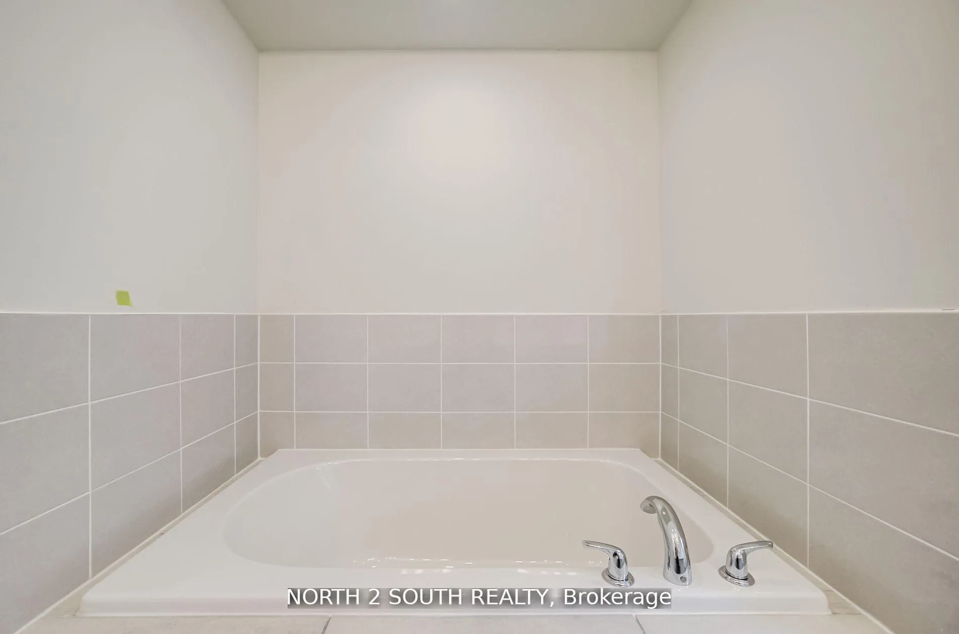 Photo 31 of 34 Virro Court, Vaughan, West Woodbridge — HOMEH