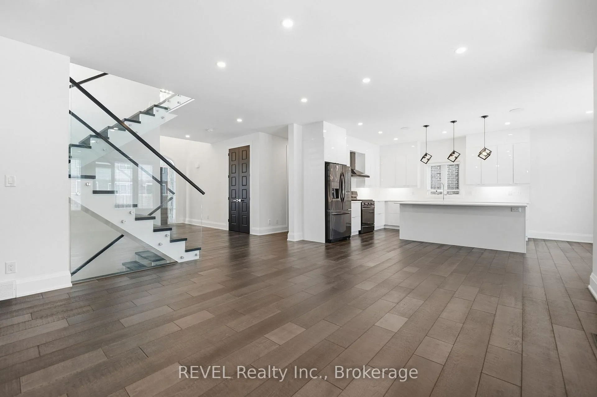 Photo 12 of 7641 Drummond Road, Niagara Falls, Oldfield — HOMEH