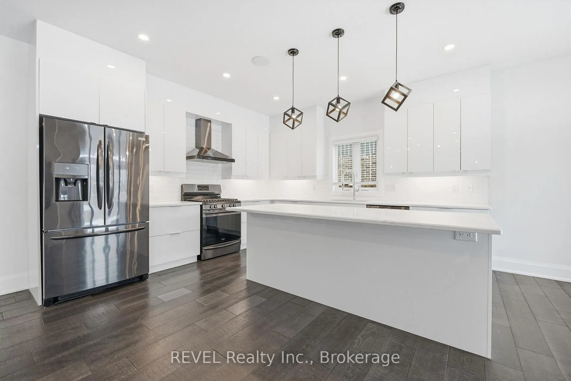 Photo 15 of 7641 Drummond Road, Niagara Falls, Oldfield — HOMEH