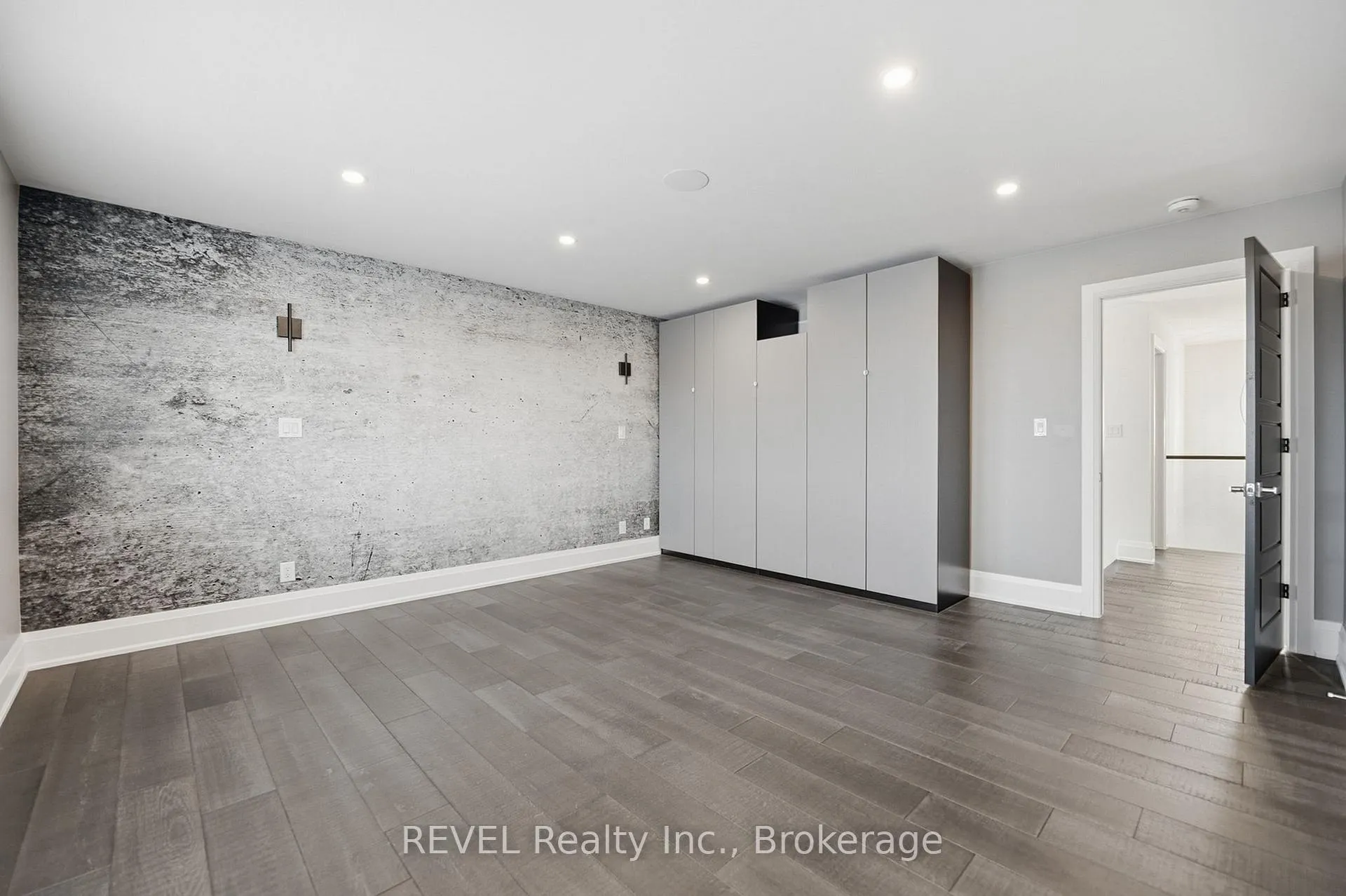 Photo 22 of 7641 Drummond Road, Niagara Falls, Oldfield — HOMEH