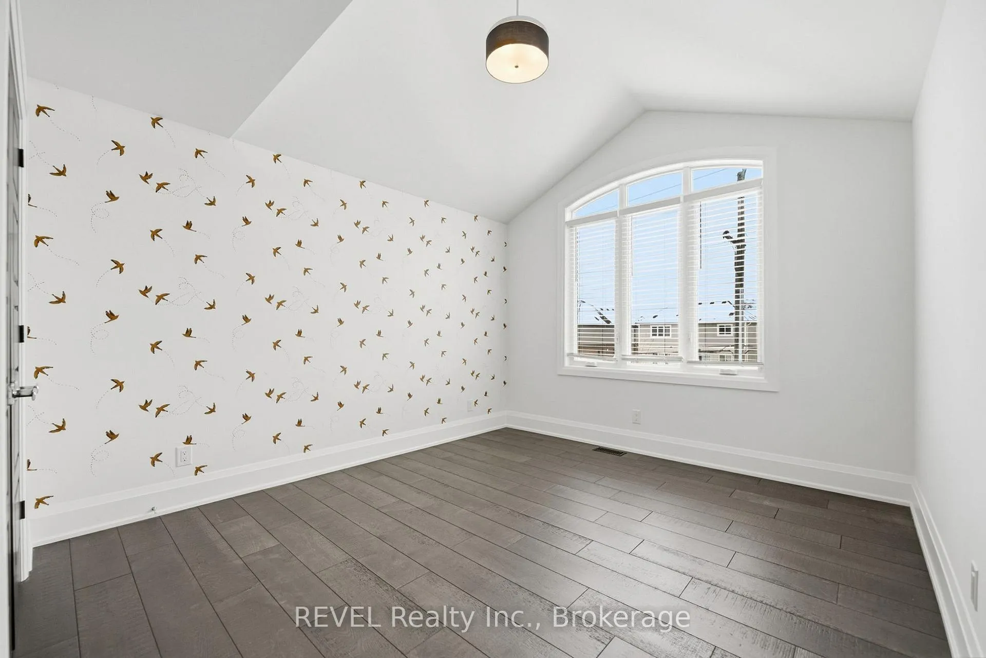 Photo 23 of 7641 Drummond Road, Niagara Falls, Oldfield — HOMEH
