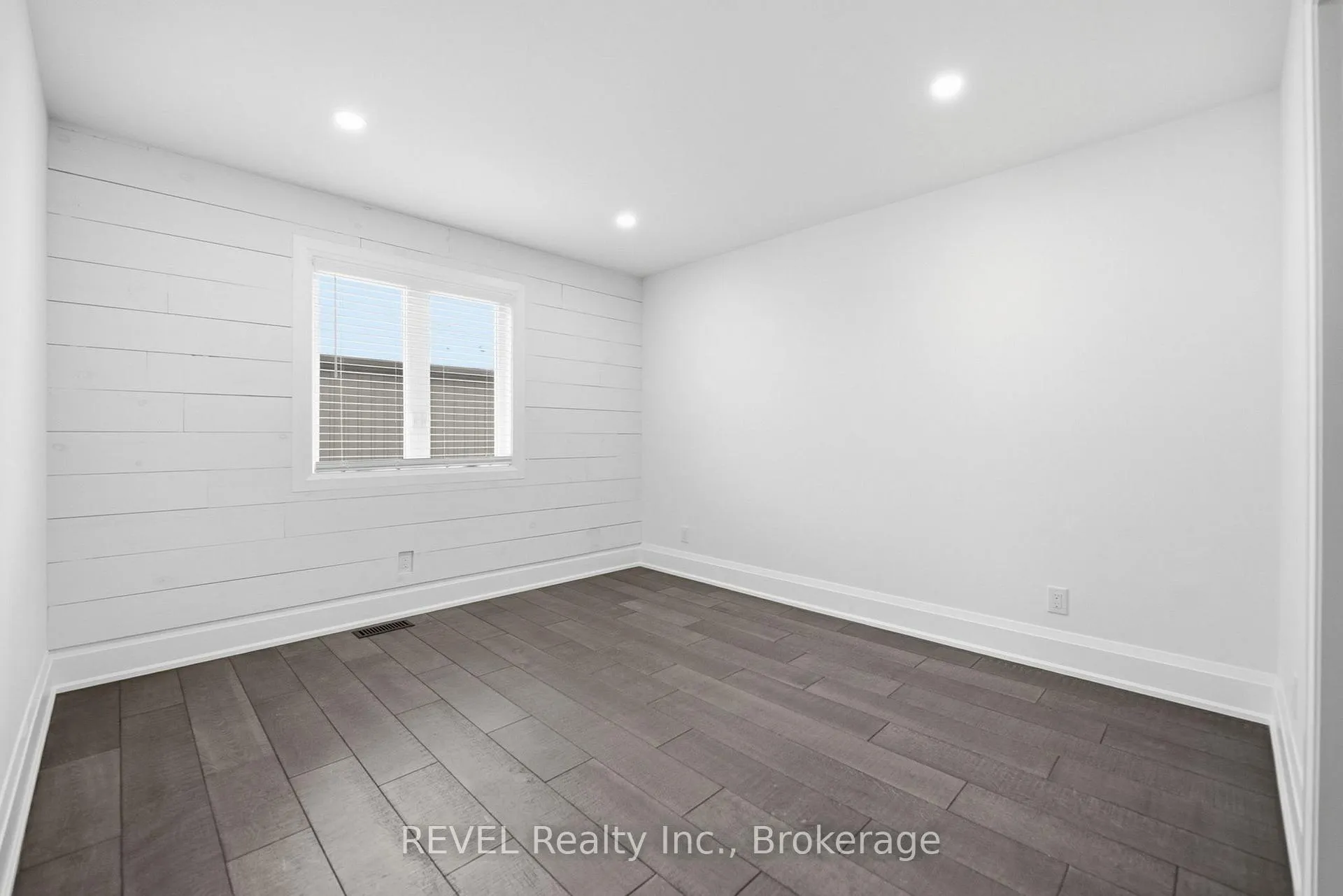 Photo 26 of 7641 Drummond Road, Niagara Falls, Oldfield — HOMEH