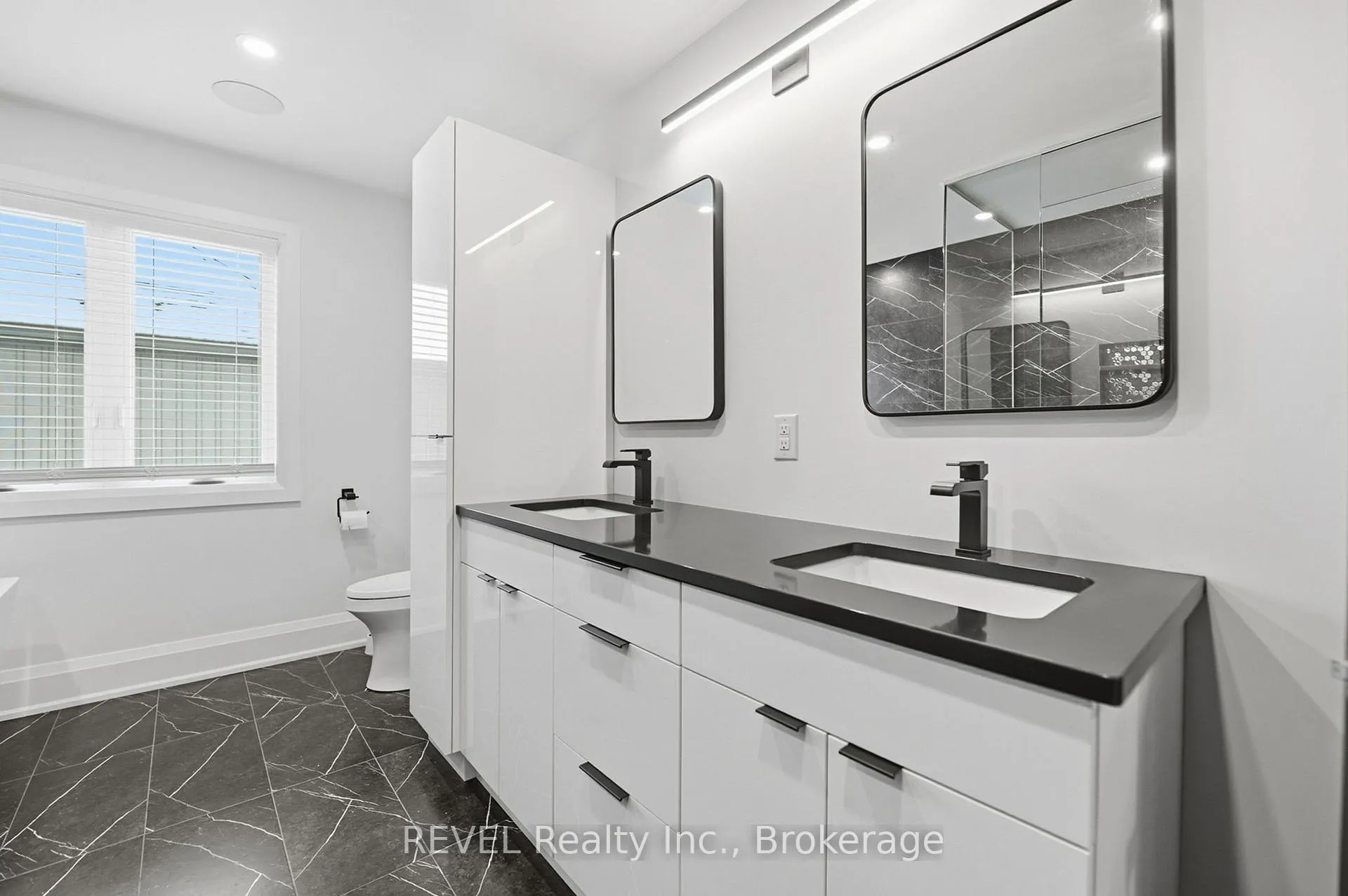 Photo 32 of 7641 Drummond Road, Niagara Falls, Oldfield — HOMEH