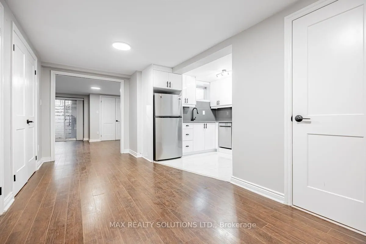 Photo 2 of Unit Lower, 38 St Germain Avenue, Toronto, Lawrence Park North — HOMEH