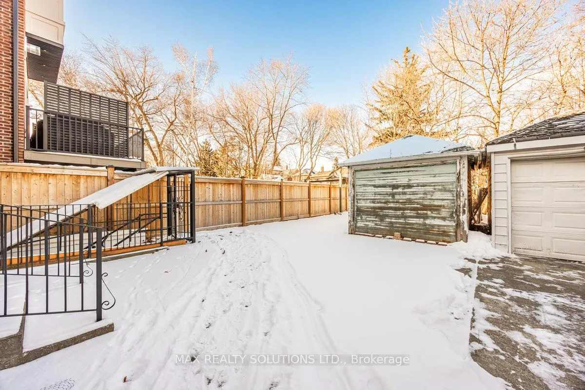 Photo 12 of Unit Lower, 38 St Germain Avenue, Toronto, Lawrence Park North — HOMEH