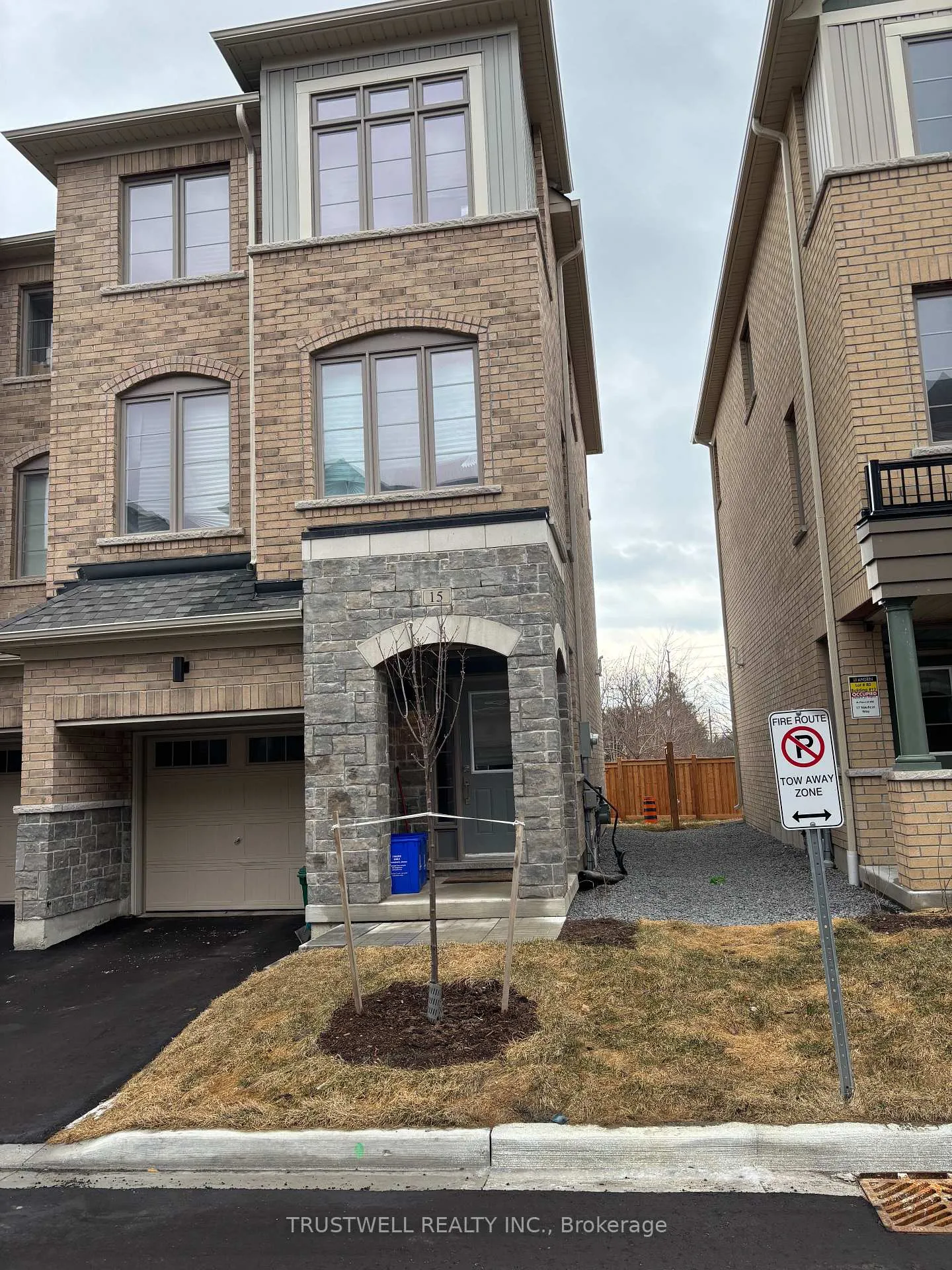 Photo 1 of 15 Nautical Way, Whitby, Port Whitby — HOMEH