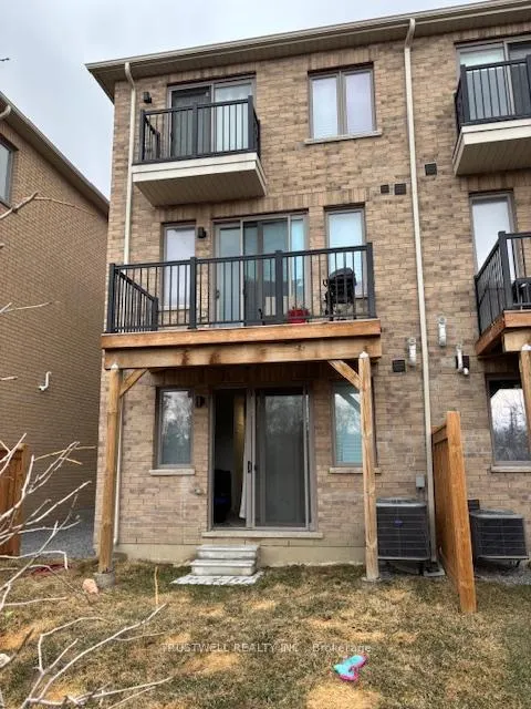 Photo 11 of 15 Nautical Way, Whitby, Port Whitby — HOMEH