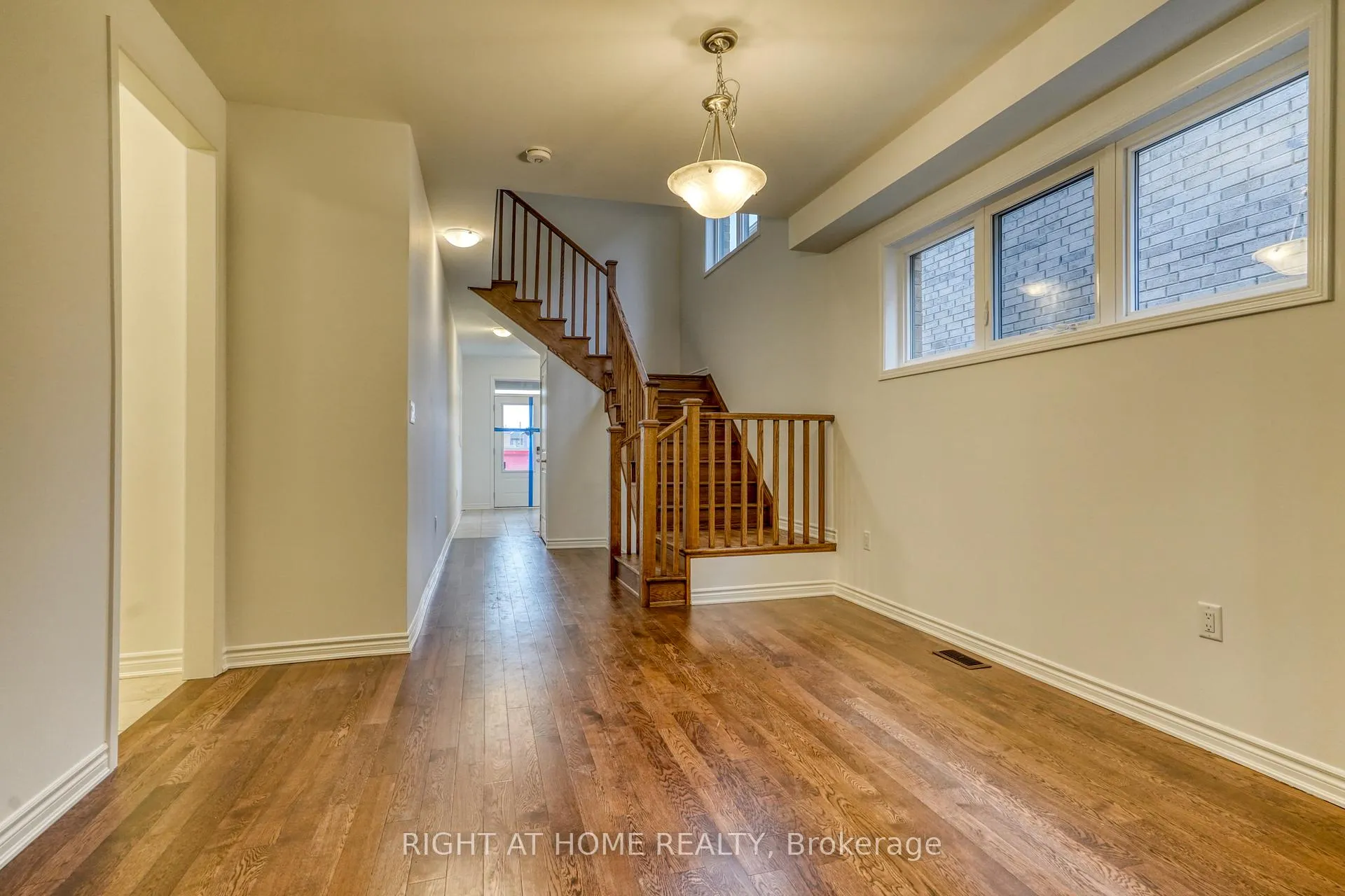 Photo 11 of 3092 Paperbirch Trail, Pickering, Rural Pickering — HOMEH