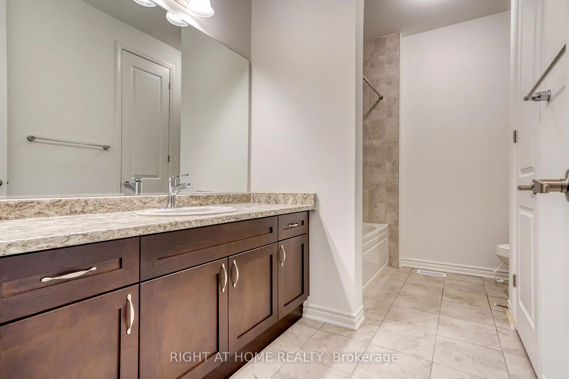 Photo 33 of 3092 Paperbirch Trail, Pickering, Rural Pickering — HOMEH