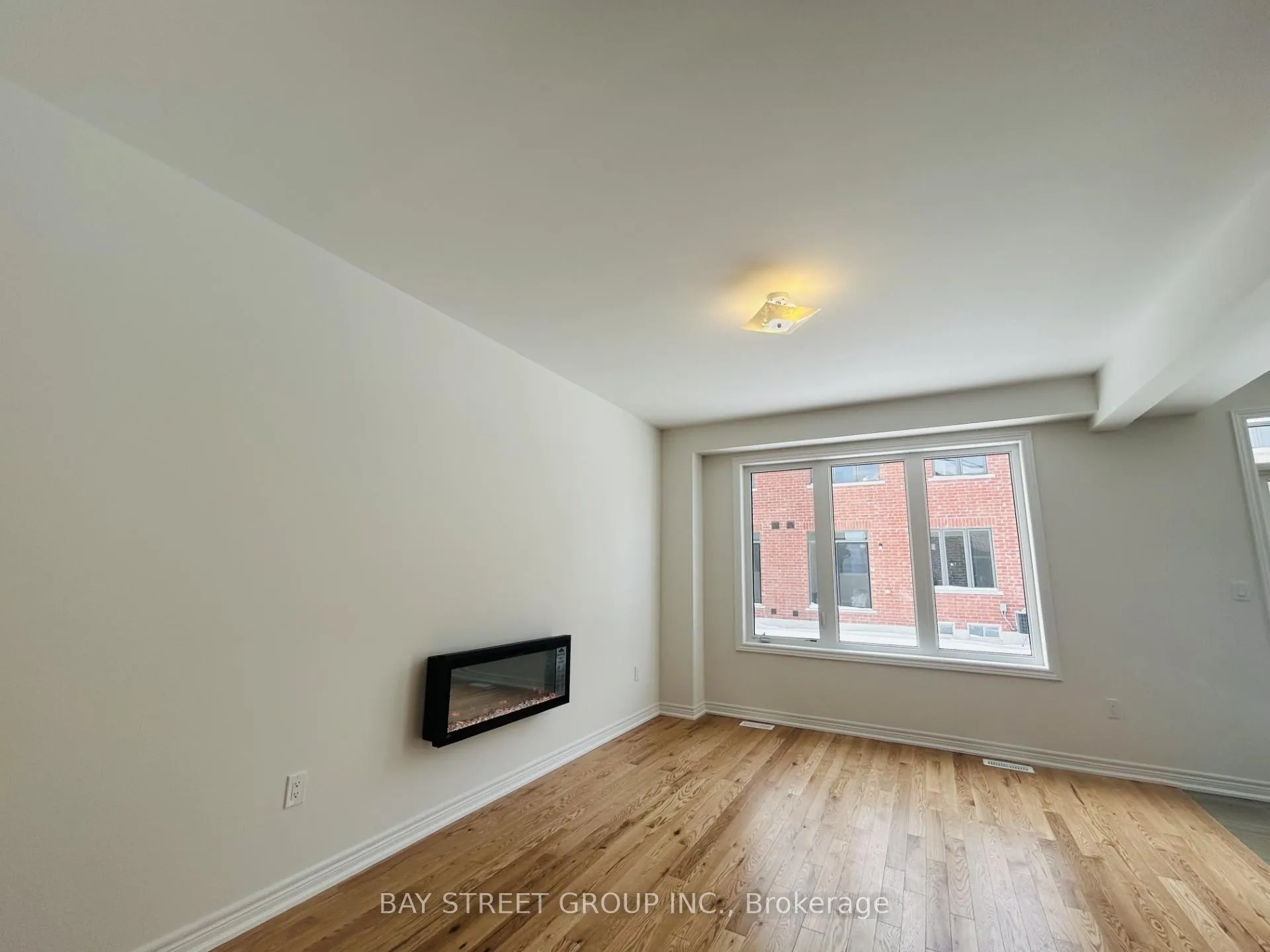 Photo 4 of 2920 Starlight Drive, Pickering, Rural Pickering — HOMEH