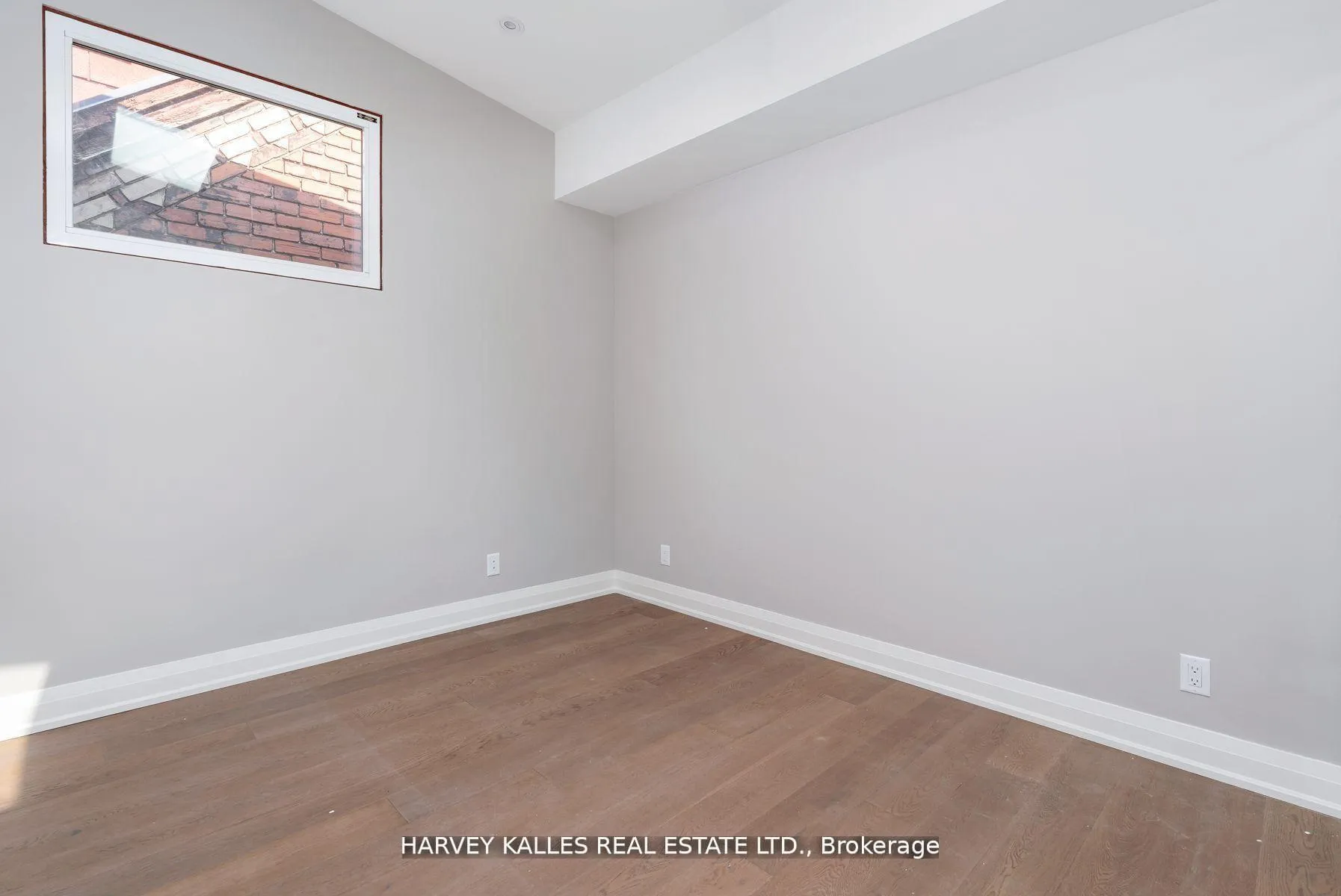 Photo 5 of Unit 4 (3rd Floor), 24 Sullivan Street, Toronto, Kensington-Chinatown — HOMEH