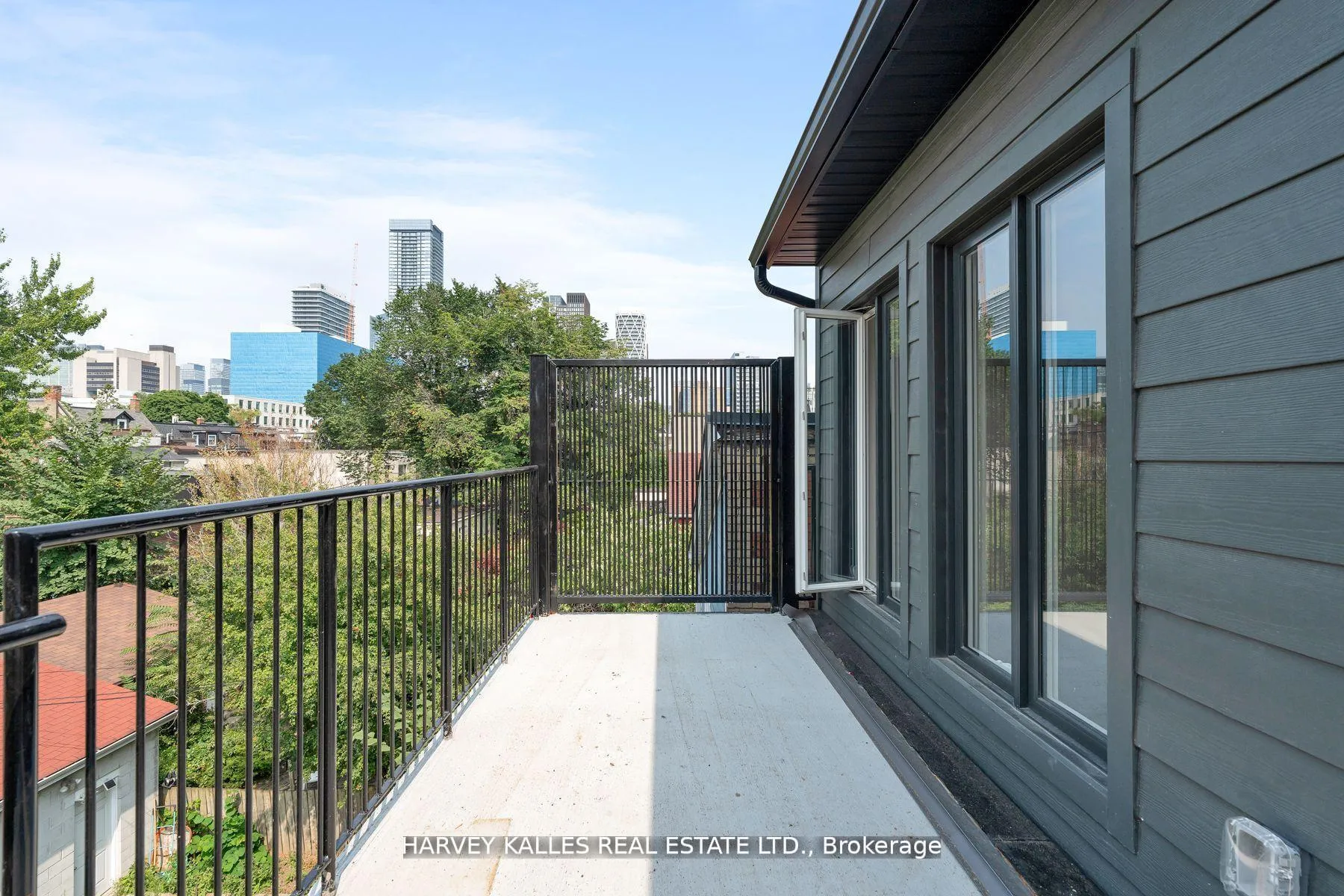 Photo 10 of Unit 4 (3rd Floor), 24 Sullivan Street, Toronto, Kensington-Chinatown — HOMEH