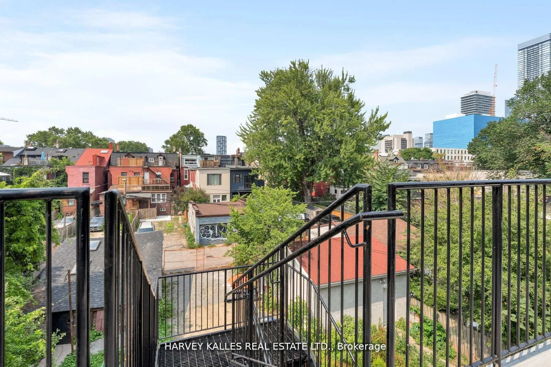 Photo 12 of Unit 4 (3rd Floor), 24 Sullivan Street, Toronto, Kensington-Chinatown — HOMEH