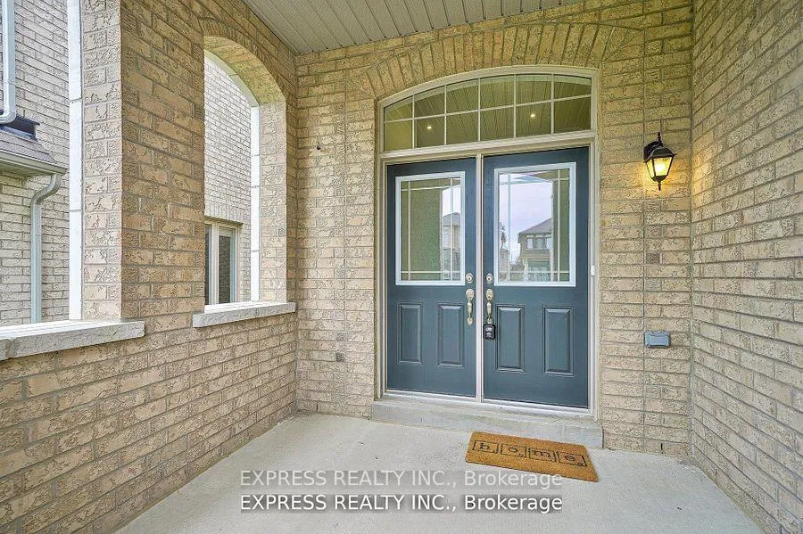 Photo 2 of 6 Morley Crescent, Whitby, Rolling Acres — HOMEH