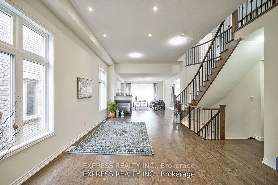 Photo 6 of 6 Morley Crescent, Whitby, Rolling Acres — HOMEH