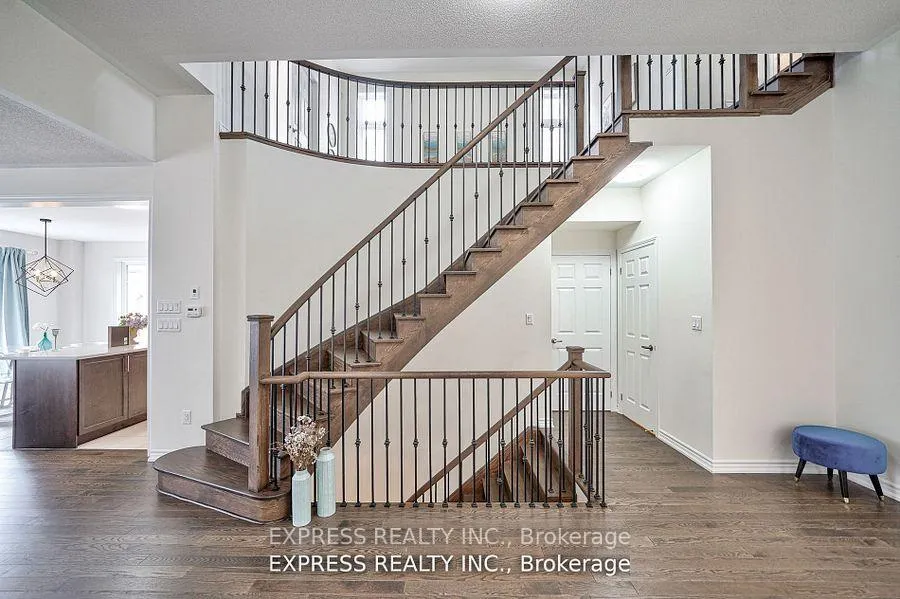 Photo 7 of 6 Morley Crescent, Whitby, Rolling Acres — HOMEH