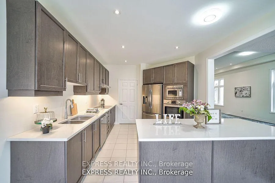 Photo 14 of 6 Morley Crescent, Whitby, Rolling Acres — HOMEH