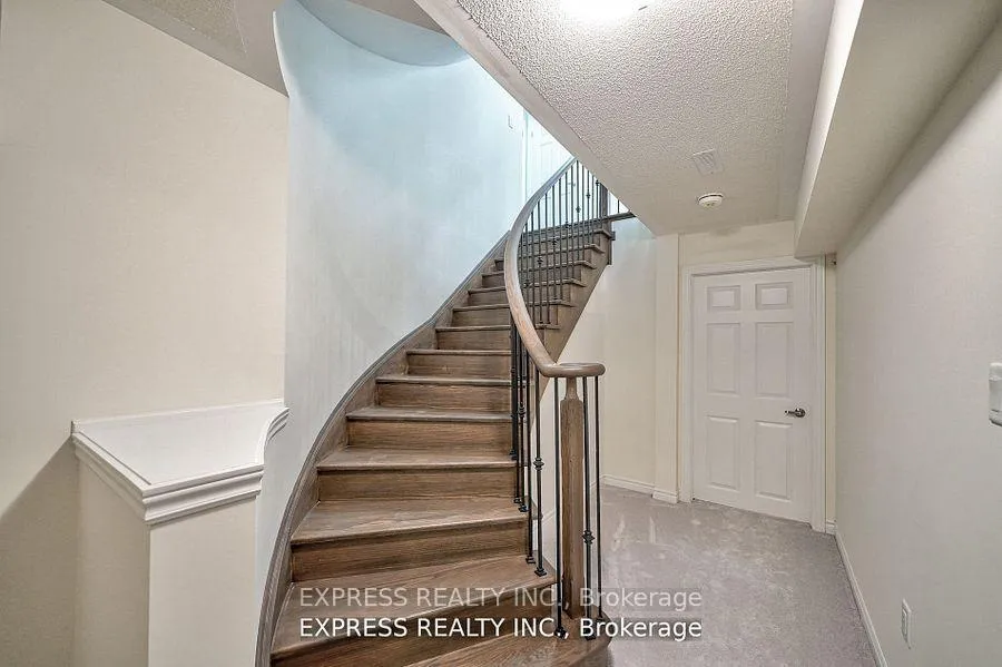 Photo 35 of 6 Morley Crescent, Whitby, Rolling Acres — HOMEH