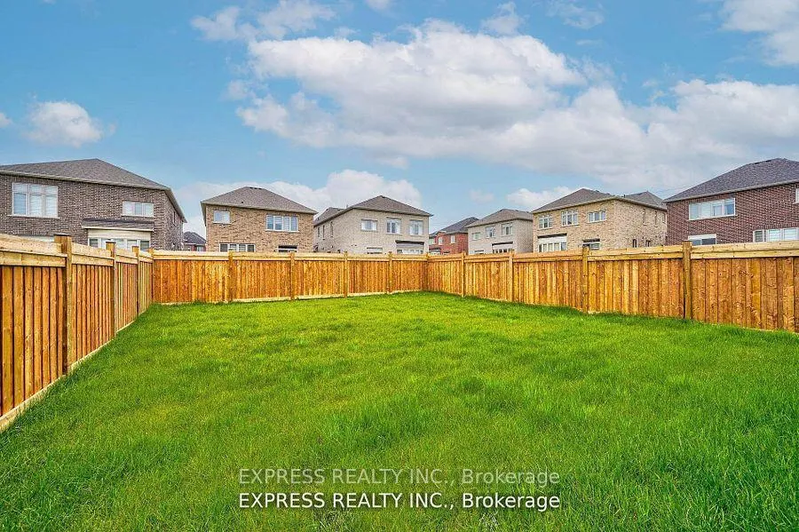 Photo 39 of 6 Morley Crescent, Whitby, Rolling Acres — HOMEH