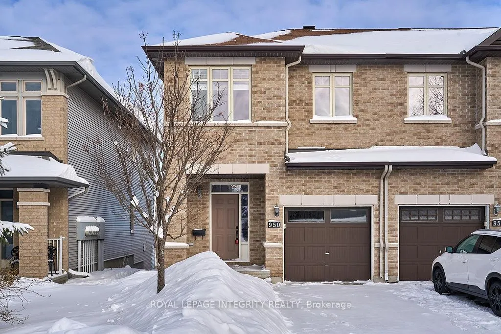 Photo 2 of 950 Fletcher Circle, Ottawa, Kanata - Kanata Lakes/Heritage Hills — HOMEH