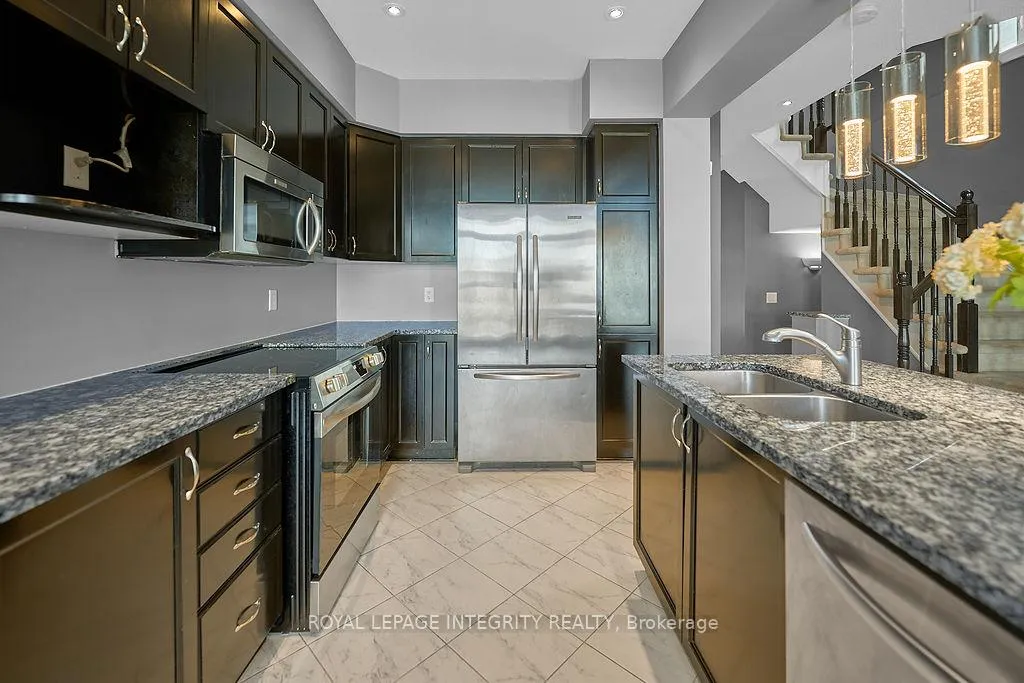 Photo 13 of 950 Fletcher Circle, Ottawa, Kanata - Kanata Lakes/Heritage Hills — HOMEH