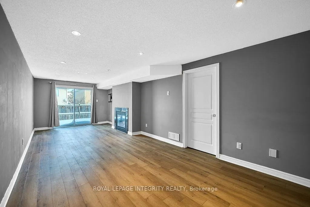Photo 40 of 950 Fletcher Circle, Ottawa, Kanata - Kanata Lakes/Heritage Hills — HOMEH