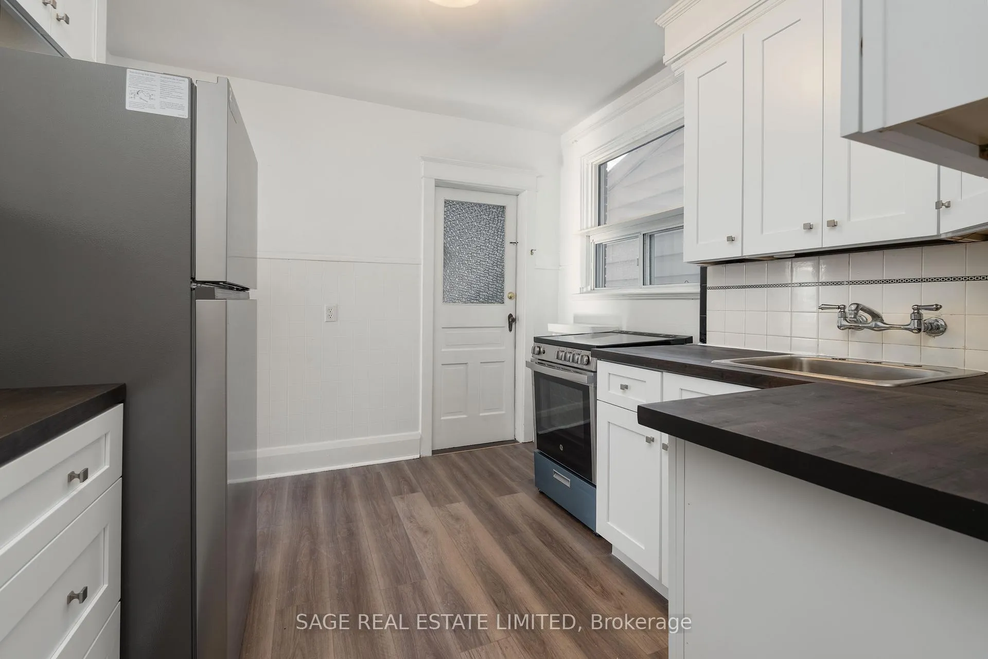 Photo 4 of Unit A, 764 Coxwell Avenue, Toronto, Woodbine Corridor — HOMEH