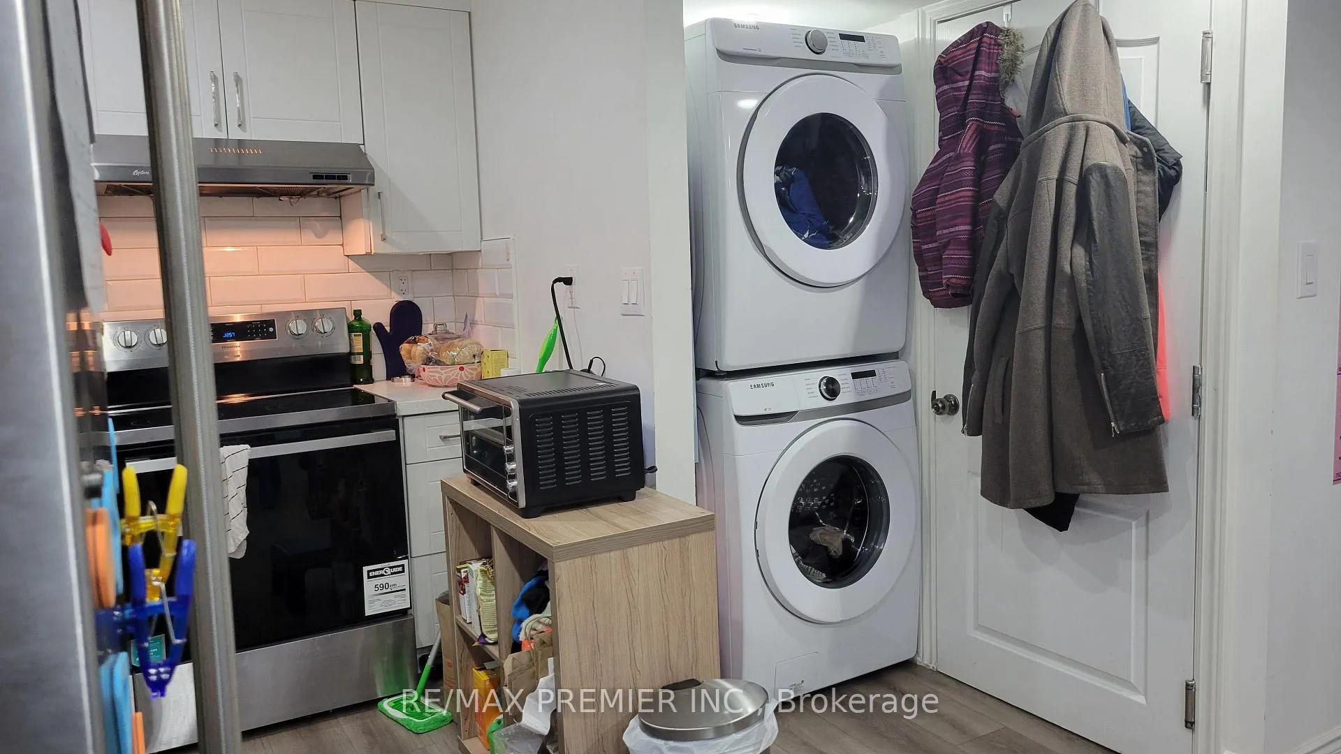 Photo 3 of Unit Basement, 99 Cabinet Crescent, Vaughan, West Woodbridge — HOMEH