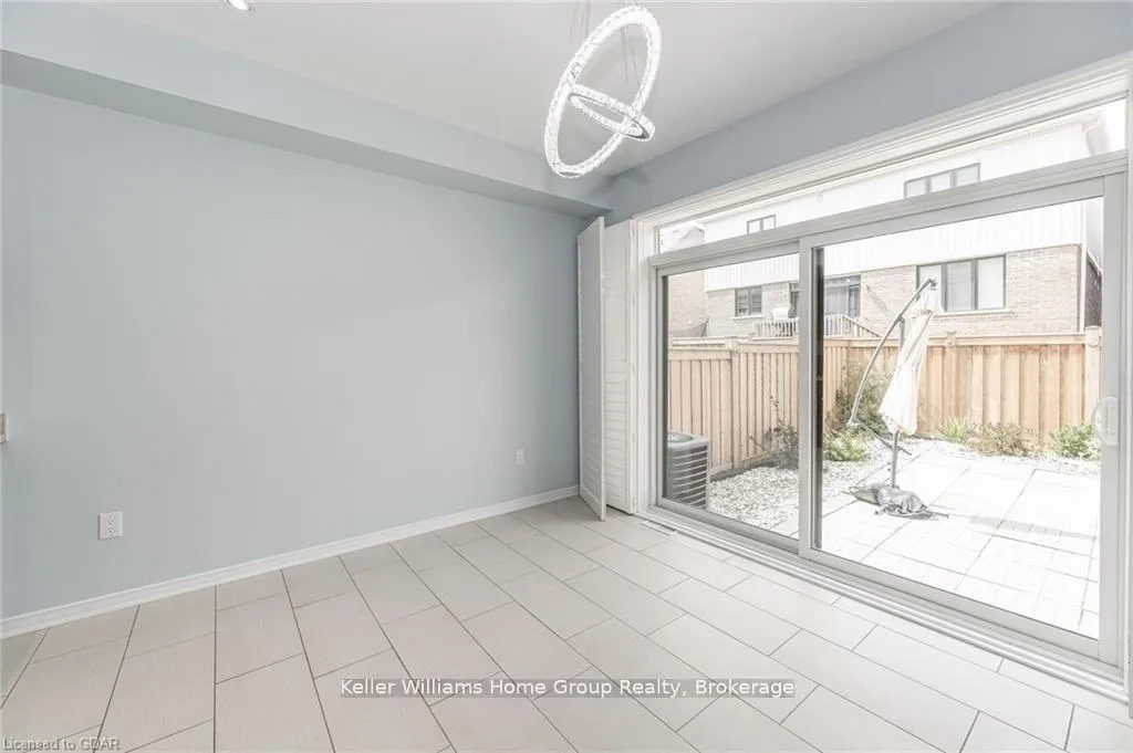 Photo 11 of 29 Mull Avenue, Haldimand — HOMEH