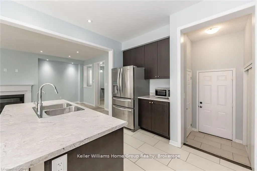 Photo 13 of 29 Mull Avenue, Haldimand — HOMEH