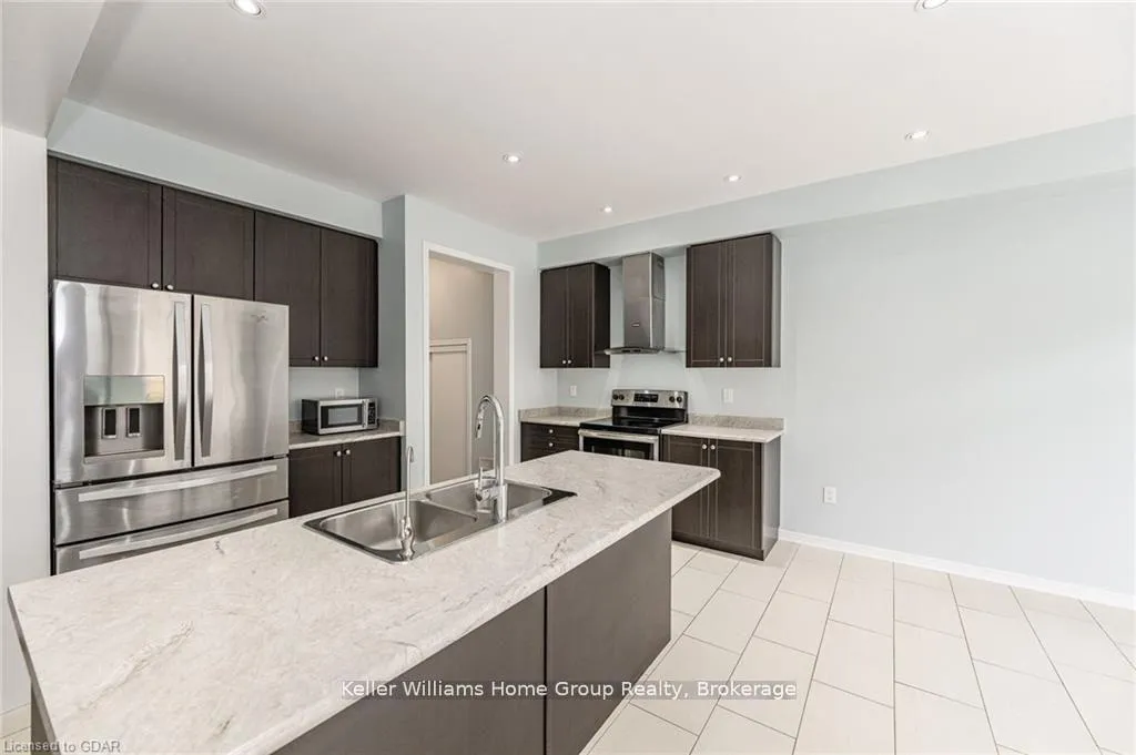 Photo 14 of 29 Mull Avenue, Haldimand — HOMEH