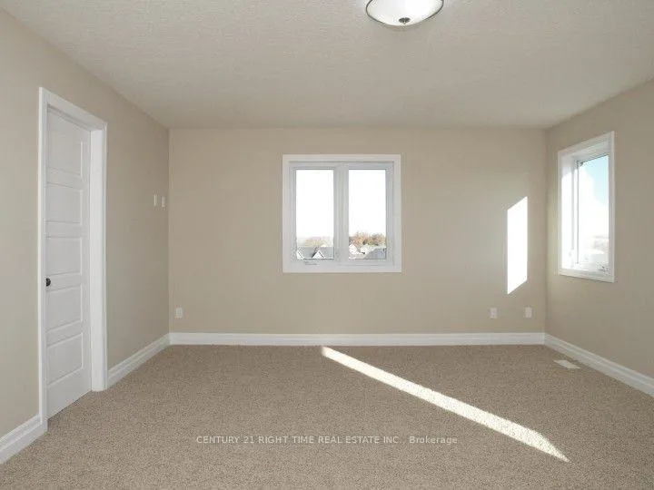 Photo 12 of 438 Zeller Drive, Kitchener — HOMEH