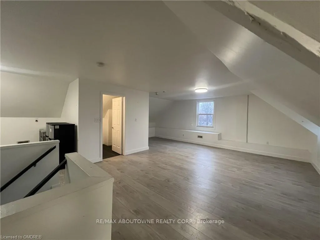 Photo 2 of Unit 3, 49 fairleigh Avenue S, Hamilton, Gibson — HOMEH