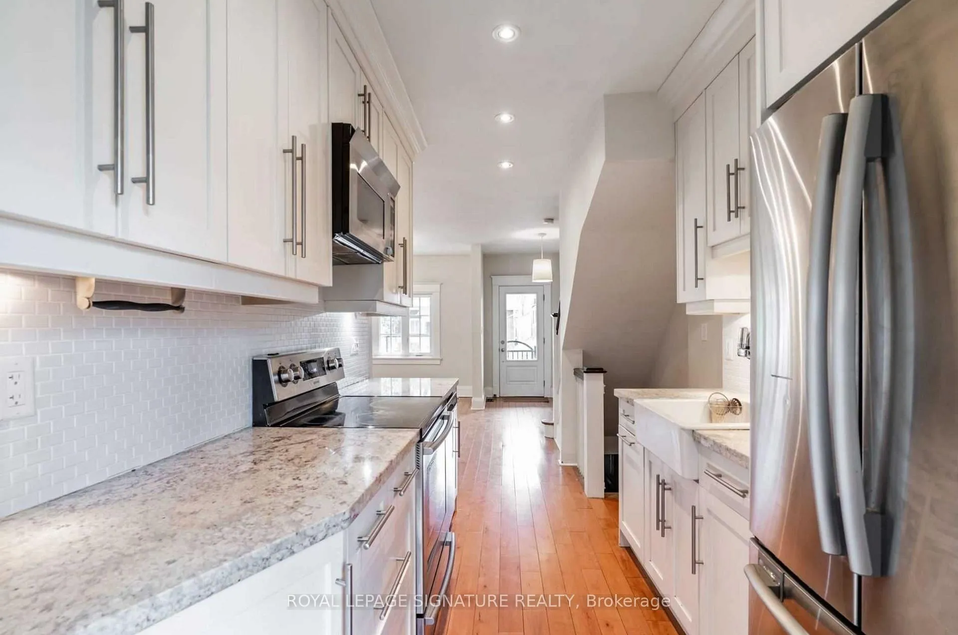 Photo 4 of 62 Kingsmount Park Road, Toronto, Woodbine Corridor — HOMEH