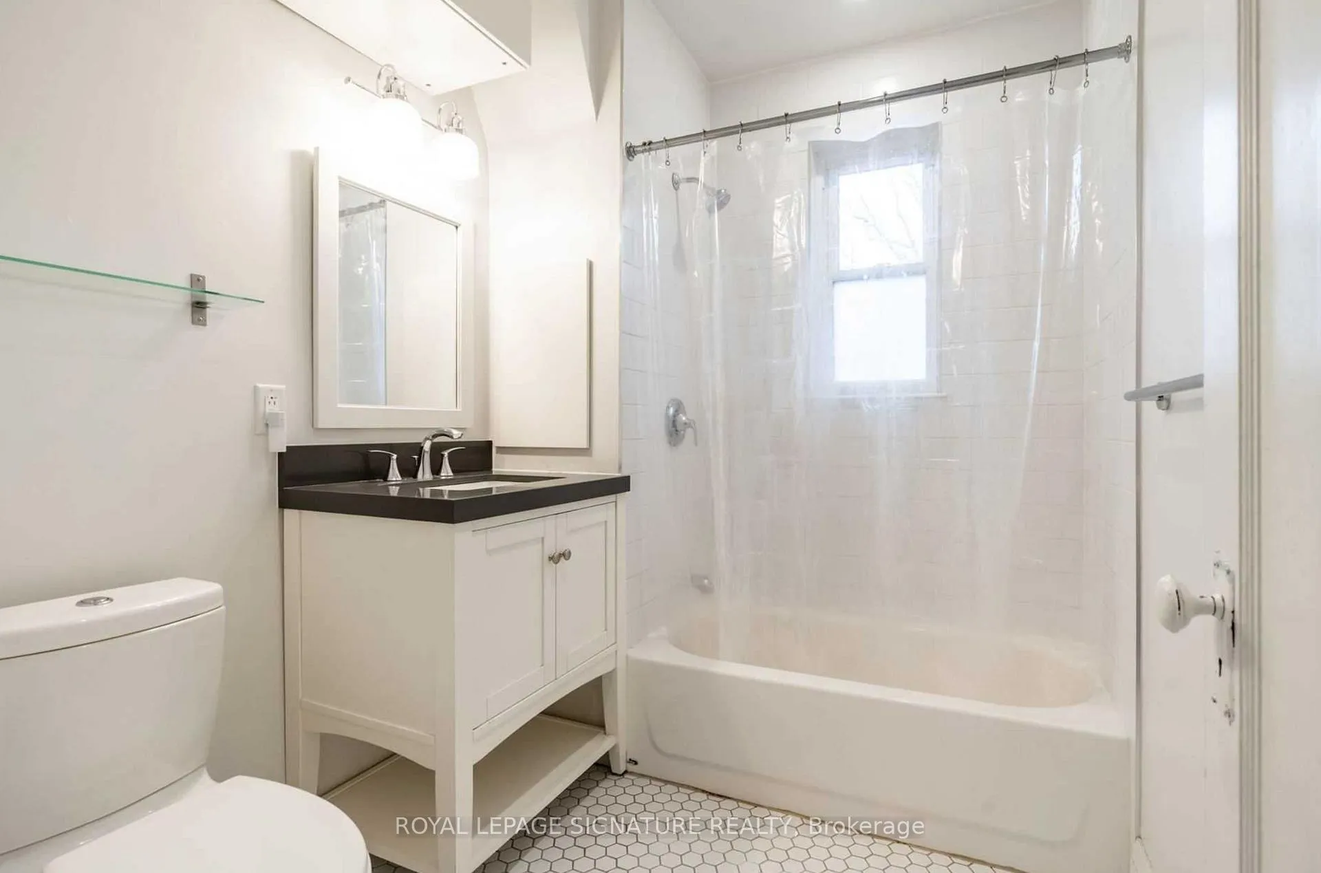 Photo 11 of 62 Kingsmount Park Road, Toronto, Woodbine Corridor — HOMEH