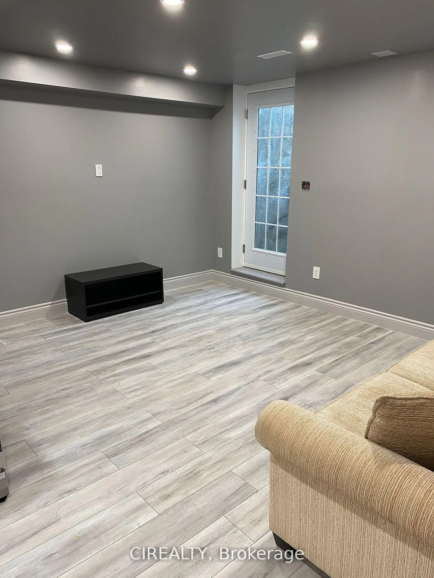 Photo 2 of Unit Lower, 1305 Hunter Street N, Innisfil, Alcona — HOMEH